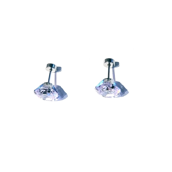 Stunning 10mm cubic zirconia silver stainless steel stud earring w/ screw backs - Picture 4 of 4